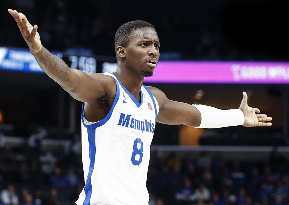 <strong>Memphis Tigers guard David Jones and his teammates are once again not ranked in this week&rsquo;s AP College Basketball Top 25 poll.</strong> (Mark Weber/The Daily Memphian)