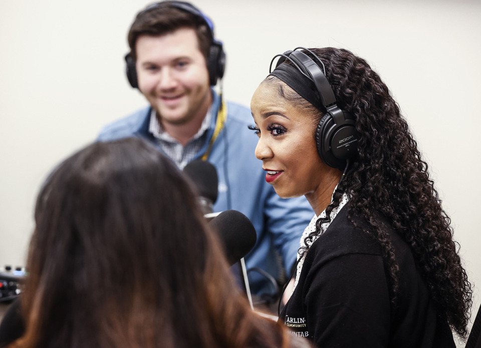 <strong>Arlington Community Schools social worker JaNeair Johnson, middle, co-hosts a new mental health podcast for students and teachers.</strong> (Mark Weber/The Daily Memphian)