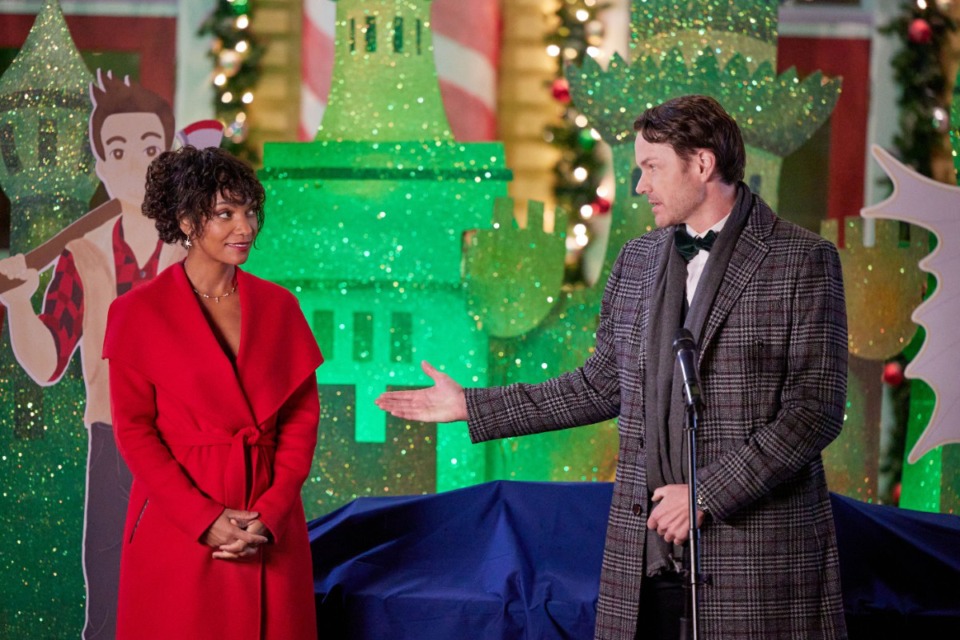 <strong>The Hallmark Channel&rsquo;s &ldquo;Magic in Mistletoe,&rdquo; written by Memphian April &ldquo;Skyy&rdquo; Blair, stars Paul Campbell as Harrington Davis, a successful author who gets criticized over a social media post claiming that Christmas is a scam. A publicist, April (Lyndie Greenwood) tries to convince him to return to his hometown, Mistletoe, to right things.</strong> (Hallmark Channel)