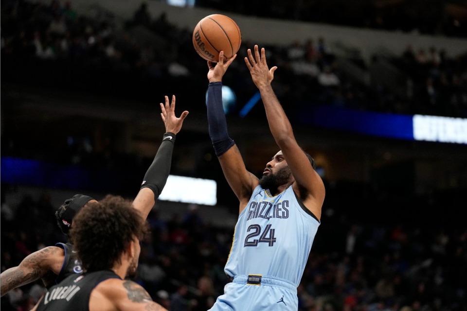 <strong>Memphis Grizzlies' Jalen Nowell (24) shoots against the Dallas Mavericks in Dallas, Friday, Dec. 1, 2023.</strong> (Tony Gutierrez/AP)
