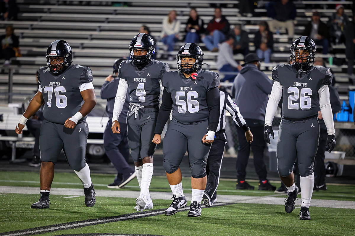 Houston High football state champs to march in Germantown holiday