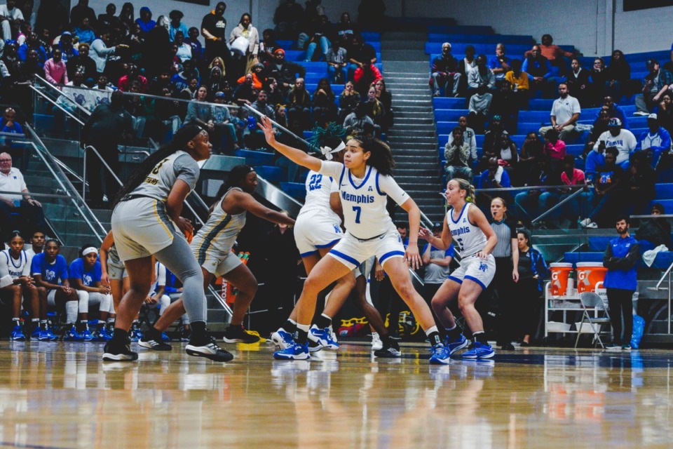 <strong>University of Memphis Forward Hannah Riddick (7) (in a file photo)&nbsp;set a new career-high Wednesday, Dec.&nbsp; 6 in New York with 21 points while shooting 8-12 from the field.</strong> (Ben Owens/Special to The Daily Memphian)