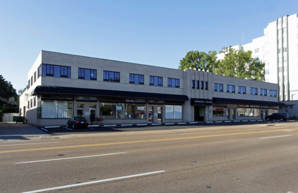 <strong>Slice Midtown, formerly Little Italy Pizza, is the only remaining tenant in Kimbrough Center.</strong> (Courtesy Stonecrest Investments)