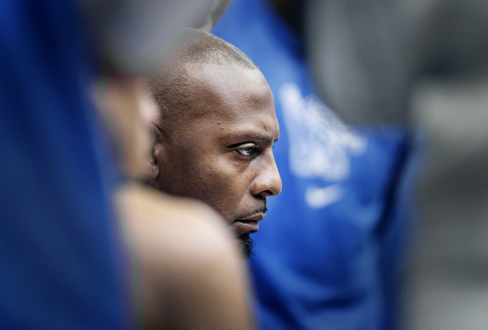 <strong>Memphis Tigers head coach Penny Hardaway during timeout against Virginia during action on Tuesday, Dec. 19.</strong> (Mark Weber/The Daily Memphian)