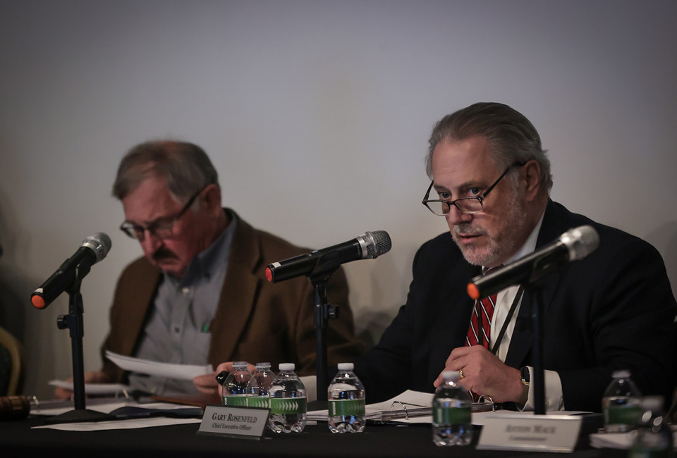 <strong>MATA president and CEO Gary J. Rosenfeld (right) speaks at a Dec. 19 board meeting.</strong> (Patrick Lantrip/The Daily Memphian)