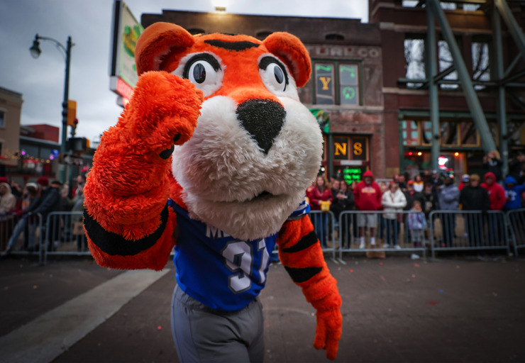 <strong>University of Memphis mascot Pouncer pumps up the crowd gathered for the AutoZone Liberty Bowl Parade on&nbsp;Beale Street Dec. 28, 2023.</strong> (Patrick Lantrip/The Daily Memphian)