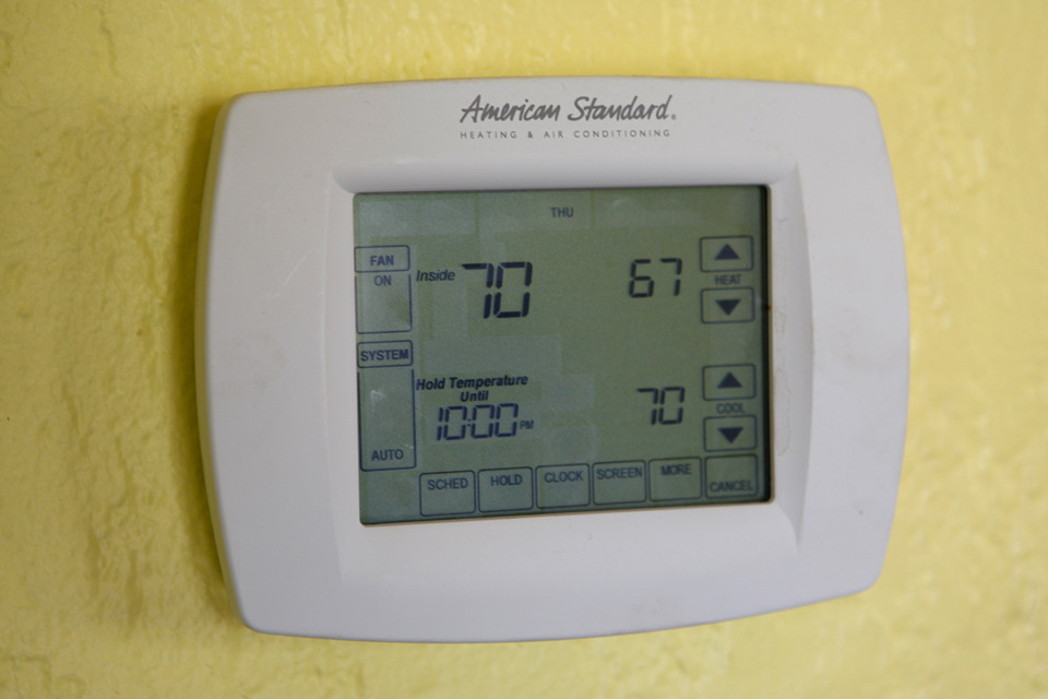 <strong>MLGW recommends customers set thermostats at 68 degrees or lower to conserve energy.</strong> (Kevin P. Casey/ AP Photo file)