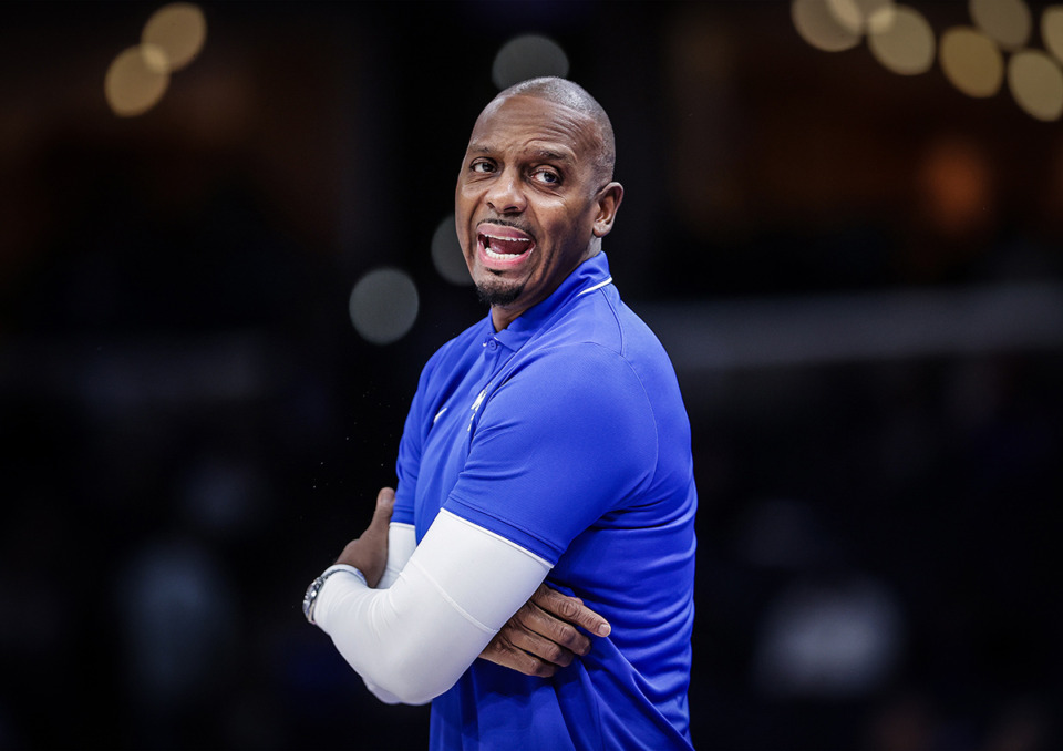 <strong>University of Memphis coach Penny Hardaway yells at his team on the sidelines of a Jan. 31 game against Rice.</strong> (Patrick Lantrip/The Daily Memphian)