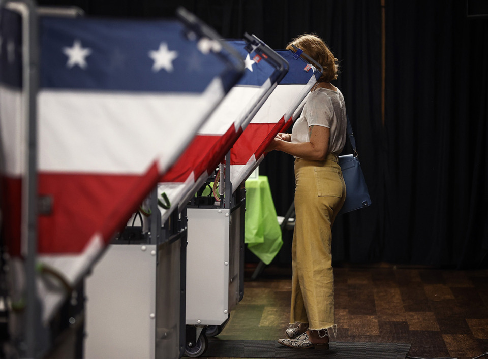 <strong>Voters cast ballots during early voting at Raleigh United Methodist Church Sept. 18, 2023.</strong> (Mark Weber/The Daily Memphian file)
