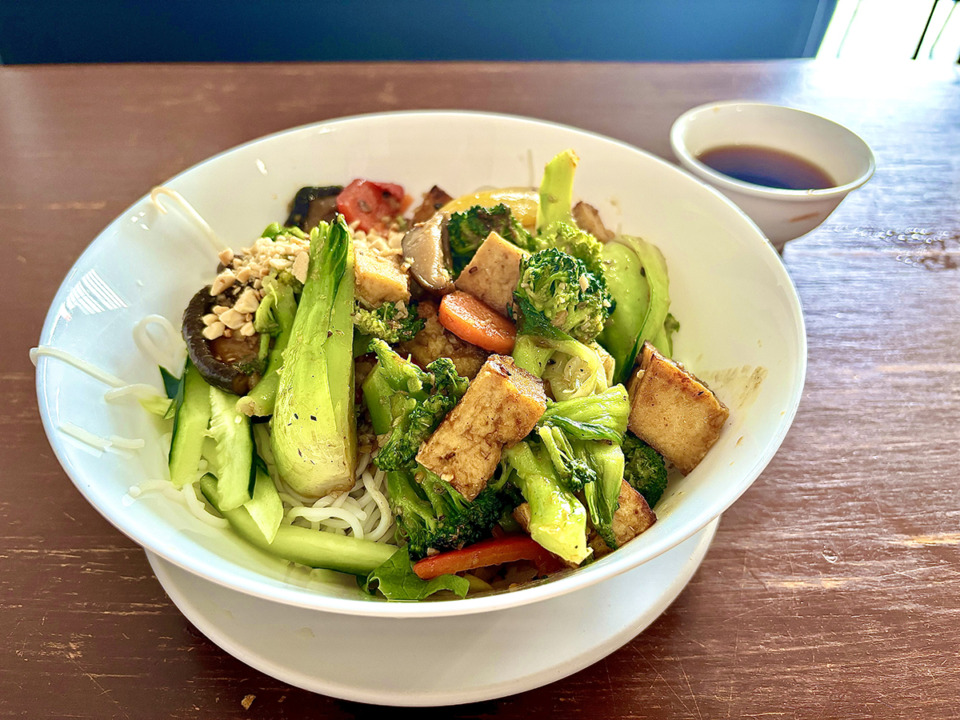 <strong>Tuyen&rsquo;s Asian Bistro&rsquo;s vermicelli bowl with tofu and saut&eacute;ed veggies.</strong> (Joshua Carlucci/Special to The Daily Memphian)