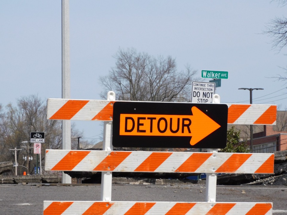 <strong>The railroad crossing is closed on Southern Avenue at Patterson Street.</strong> (Christopher Wright/The Daily Memphian)