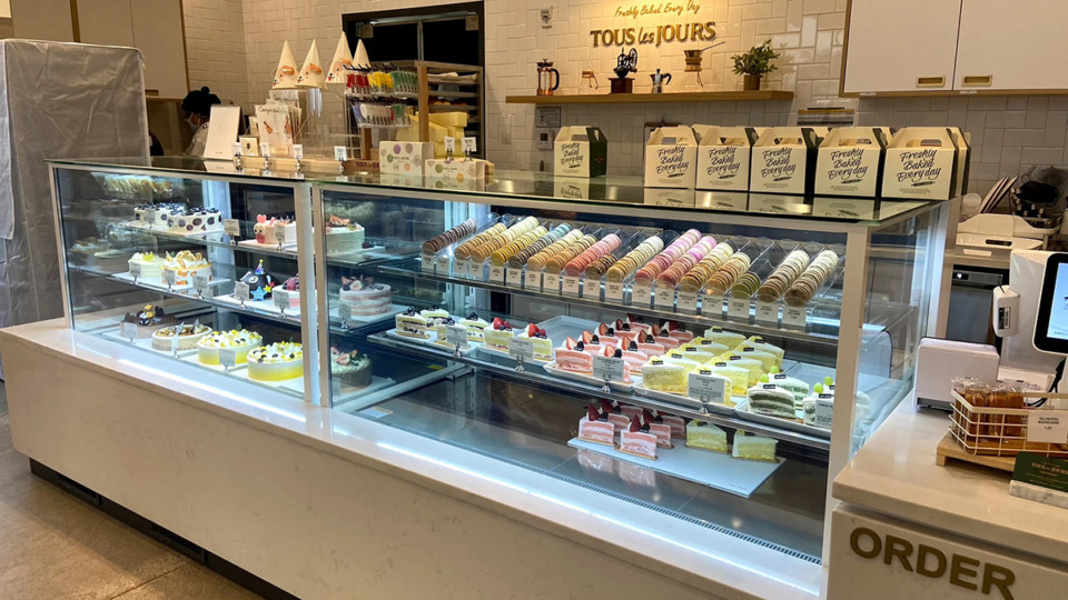 <strong>Tous les Jours will serve more than 300 different kinds of baked goods, including bread, pastries, cakes, desserts and beverages.</strong>&nbsp;(Courtesy Tous les Jours)