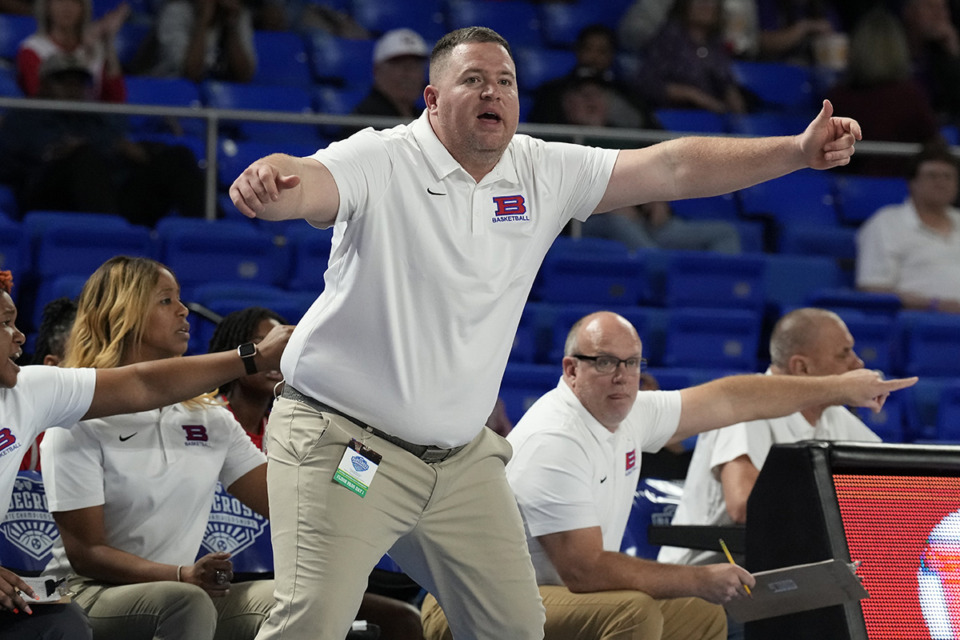 <strong>Bartlett head coach Wes Shappley yells to his players during the 2023 TSSAA BlueCross girls&rsquo; state basketball tournament. On Friday, Shappley&rsquo;s 2024 team won its semifinal and advanced to Saturday&rsquo;s title game.</strong> (Mark Humphrey/Special to The Daily Memphian file)