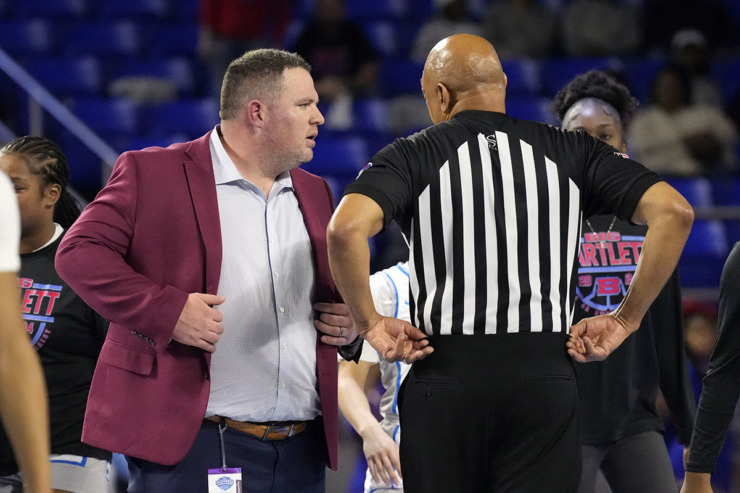<strong>Bartlett's head coach Wesley Shappley talks with an official during the first half of the Class 4A championship basketball game against Bradley Central March 9 in Murfreesboro, Tenn.</strong> (Mark Humphrey/Special to The Daily Memphian)