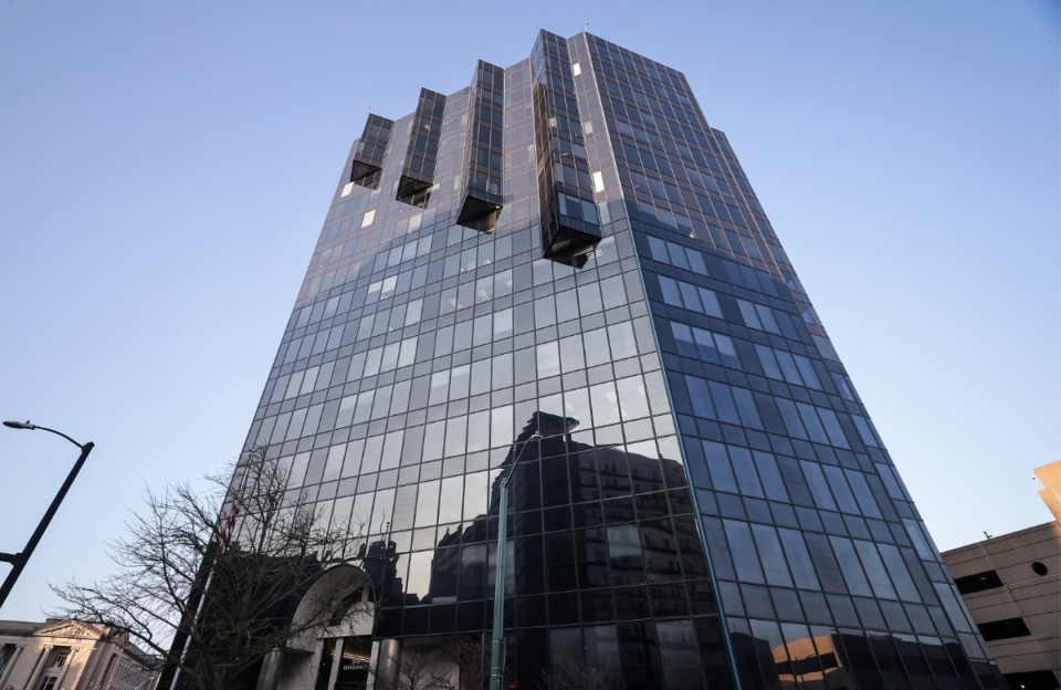 <strong>One Memphis Place, the 15-story glass tower at 200 Jefferson Ave., is one of the highest-occupied office buildings in Memphis.</strong>&nbsp;(Patrick Lantrip/The Daily Memphian)