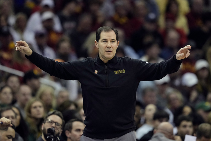 <strong>Baylor head coach Scott Drew motions to his players during the first half of an NCAA college basketball game against Iowa State in the semifinal round of the Big 12 Conference tournament, Friday, March 15, in Kansas City, Mo.</strong> (Charlie Riedel/AP Photo)