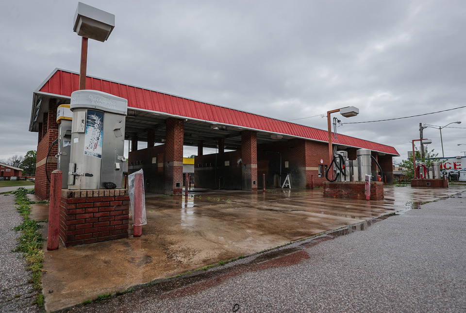 <strong>One of the proposed gas stations would be located on a lot currently home to a car wash, located at 4471 S. Third St.</strong> (Patrick Lantrip/The Daily Memphian)