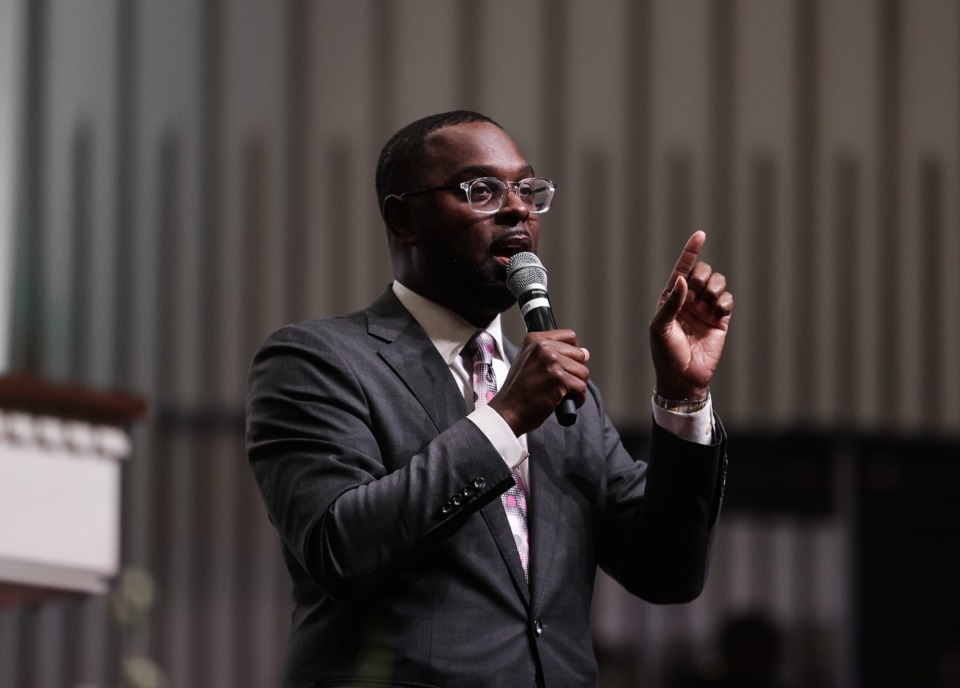 <strong>Memphis Mayor Paul Young concludes is speech commemorating his first 100 days in office at Mt. Vernon Baptist Church in Westwood April 16, 2024.</strong> (Patrick Lantrip/The Daily Memphian)