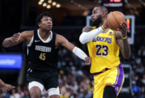 <strong>Los Angeles Lakers forward LeBron James, 23, drives to the basket during a April 12 game against the Memphis Grizzlies.</strong> (Patrick Lantrip/The Daily Memphian)