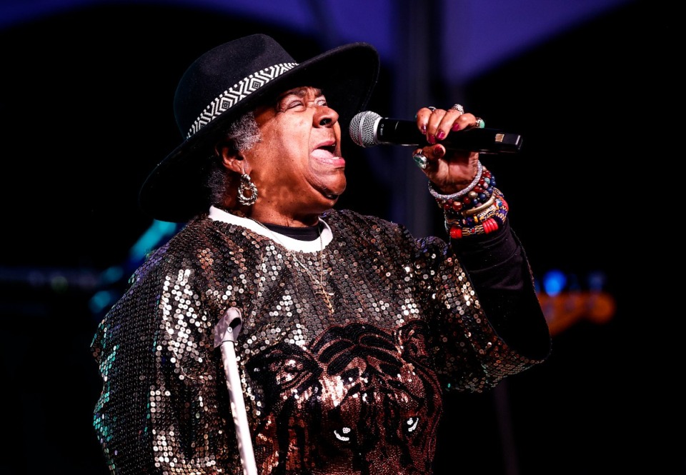 <strong>Memphis Queen of Soul Carla Thomas belts out&nbsp;&ldquo;Walking the Dog&rdquo; during Riverbeat Friday.</strong> (Mark Weber/The Daily Memphian)