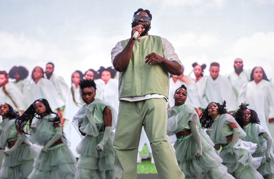 <strong>Tobe Nwigwe and his backup dancers take the stage at the inaugural Riverbeat Festival May 4, 2024.</strong> (Patrick Lantrip/The Daily Memphian)