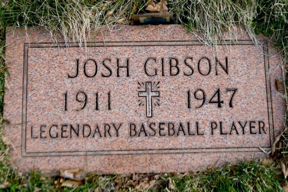 <strong>The gravestone for baseball player Josh Gibson is shown at Allegheny Cemetery in Pittsburgh on March 17, 2017.</strong>&nbsp; (Keith Srakocic/AP file)