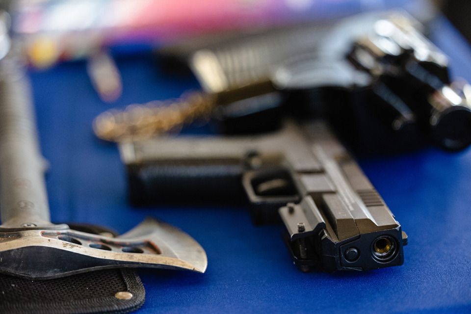 <strong>Confiscated items, including guns, are shown during TSA's talk at Memphis International Airport about what to and what not to pack in your carry-on bag Monday, May 29, 2024. 25 firearms have been found at MIA in 2024 as of May 29.</strong> (Benjamin Naylor/The Daily Memphian)