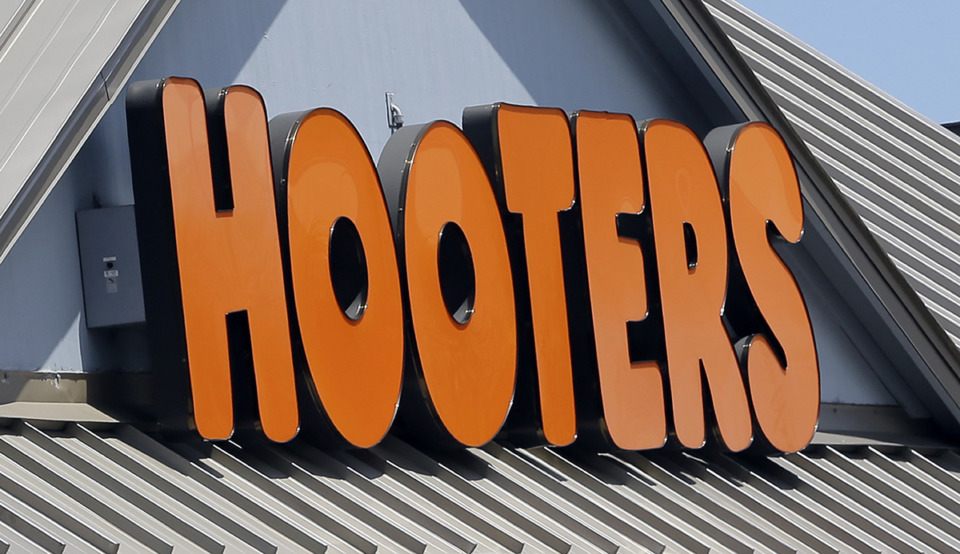 <strong>This Hooters is located in Hialeah, Fla.</strong> (Alan Diaz/AP file)