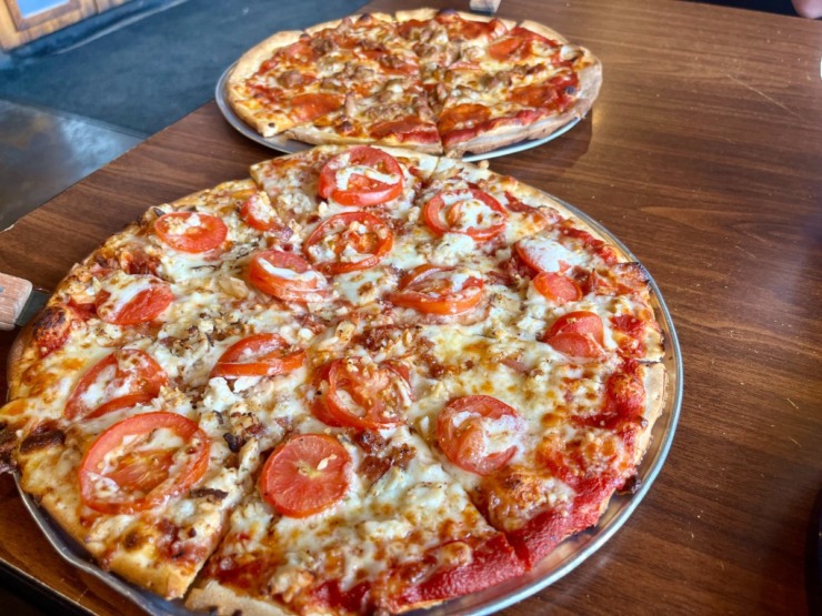 <p class="p1"><strong>Lost Pizza&rsquo;s pies can come with thin or medium crust.</strong>&nbsp;(Chris Herrington/The Daily Memphian file)