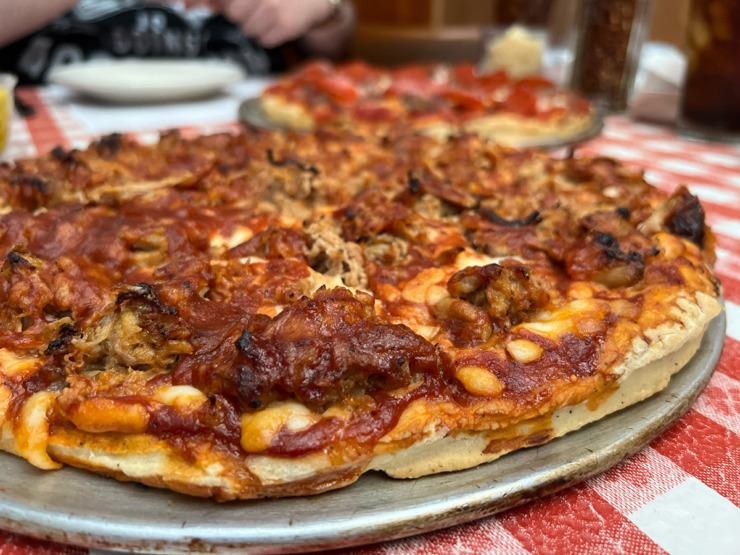 <p class="p1"><strong>The sauce does the heavy lifting to put the &ldquo;barbecue&rdquo; in the barbecue pizza at Coletta&rsquo;s.&nbsp;</strong>(Holly Whitfield/The Daily Memphian file)