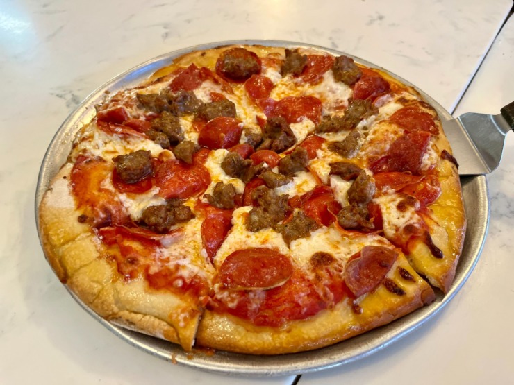 <strong>High Point Pizza is a neighborhood pie joint.</strong> (Chris Herrington/The Daily Memphian file)