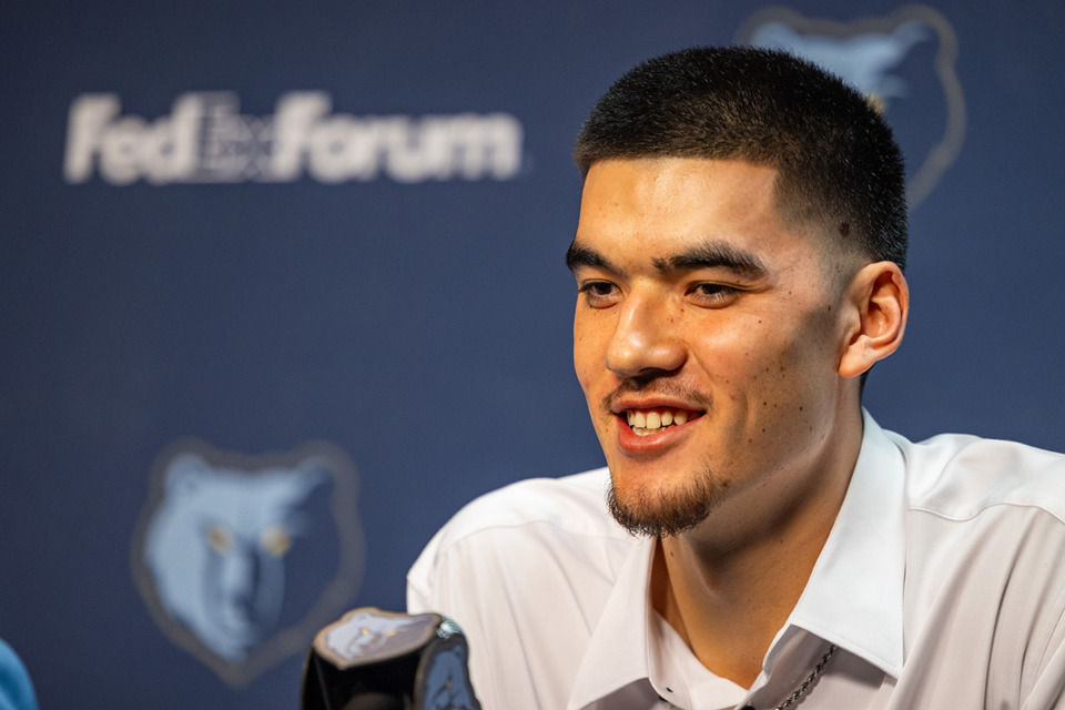 <strong>2024 first round draft pick Zach Edey talks during the Grizzlies press conference introducing their 2024 NBA draft picks June 28.</strong> (Benjamin Naylor/The Daily Memphian)