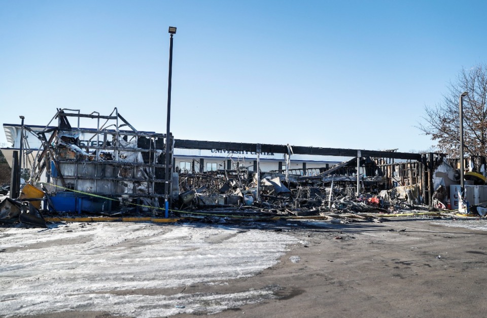 <strong>A fire wrecked the Exxon Hop-In gas station located at Poplar Avenue and Highland Avenue on Monday, Jan. 15, 2024.</strong> (Mark Weber/The Daily Memphian)