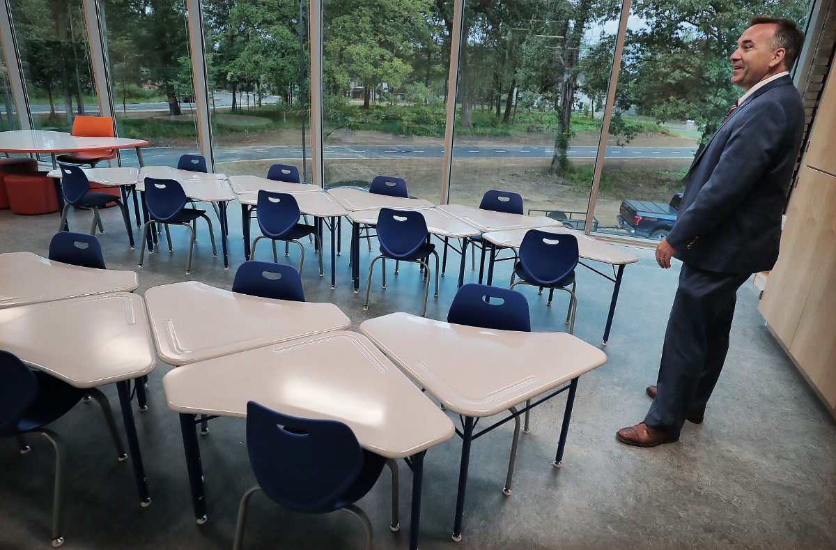 <strong>Germantown schools superintendent Jason Manuel talks about some of the innovations at Forest Hill Elementary on Aug. 8, 2019.</strong> (Jim Weber/Daily Memphian)