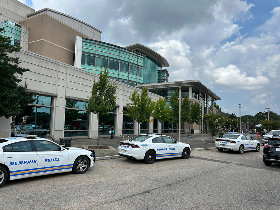 <strong>Memphis Police responded to the Benjamin L. Hooks Central Library after a man fell to his death from one of the upper floors of the library.</strong> (King Jemison/The Daily Memphian)