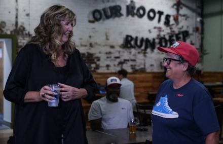 <strong>U.S. Senate candidate Gloria Johnson speaks to voters during a campaign event at Ghost River Brewing July 31, 2024.</strong> (Patrick Lantrip/The Daily Memphian)