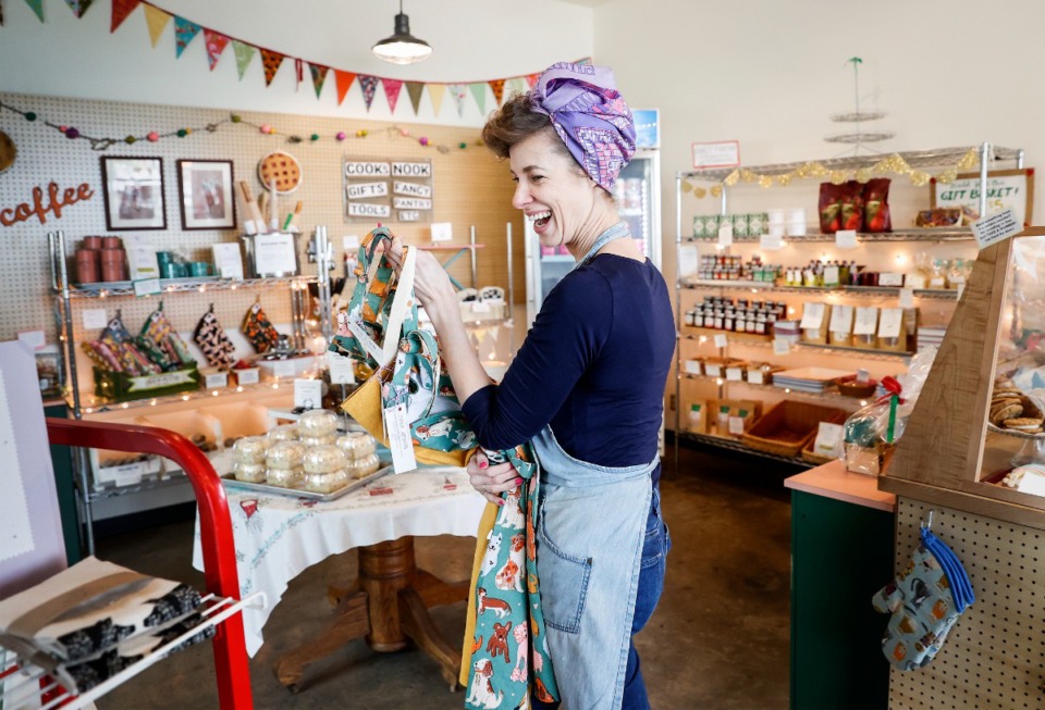 <strong>Kat Gordon and her team of &ldquo;gnomies&rdquo; (that&rsquo;s what she calls her employees) at Muddy&rsquo;s have been providing Memphians with cupcakes and sweet treats &mdash; with a side of whimsy since 2007.</strong> (Mark Weber/The Daily Memphian)