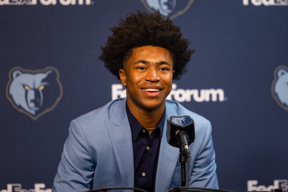 <strong>2024 second-round draft pick Jaylen Wells talks to the media during the Grizzlies press conference introducing their 2024 NBA Draft picks on June 28, 2024.</strong>(Benjamin Naylor/The Daily Memphian)