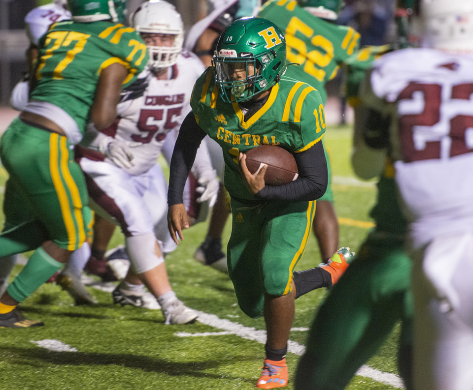 <strong>High School football is back. Jamboree action will take place at sites throughout the area, including Crump Stadium where Central High School running back Jamarious Brooks breaks up the middle during the Region 8-5A championship contest against Munford in 2021.</strong> (Greg Campbell/Special for The Daily Memphian file)