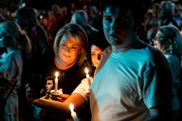 <strong>Hundreds of all ages gathered at Graceland Thursday to commemorate the anniversary of Elvis Presley&rsquo;s death.</strong>&nbsp;(Brad Vest/Special to The Daily Memphian)