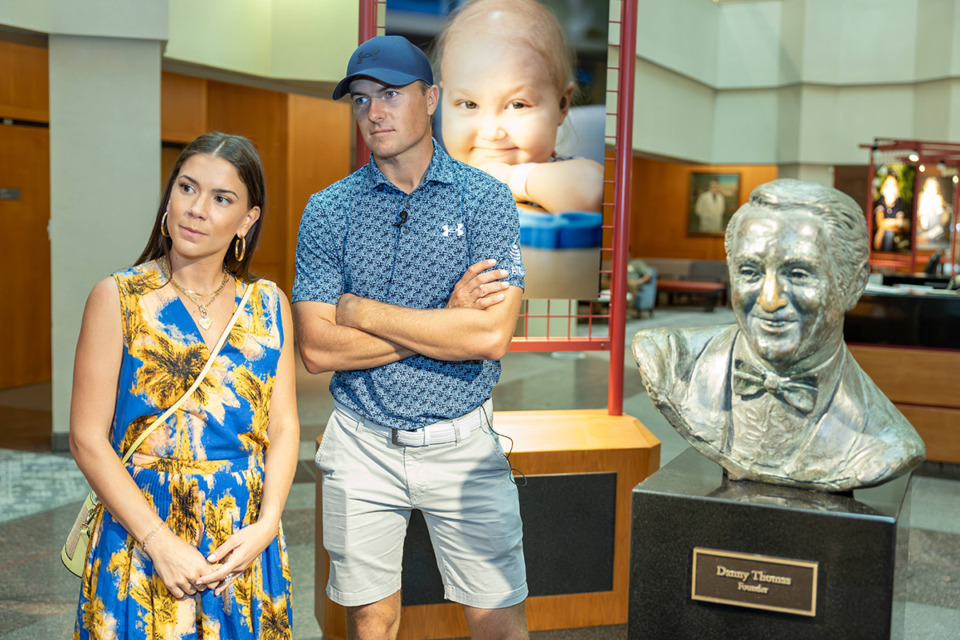 <strong>PGA Tour star Jordan Spieth and his wife, Annie, kicked off FedEx St. Jude Championship week Monday, Aug. 12, with a personal tour of St. Jude Children&rsquo;s Research Hospital, where they presented a check for $500,000 on behalf of the Jordan Spieth Family Foundation.</strong> (Courtesy ALSAC/St. Jude Children&rsquo;s Research Hospital)