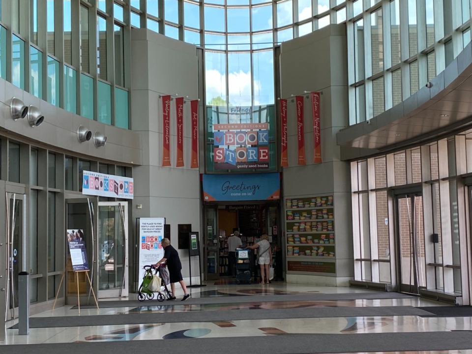 <strong>The&nbsp;&ldquo;Second Editions Book Store&rdquo; on the northern side of the Central Library entrance could move to the south side in very early ideas about what an expansion of the library&rsquo;s meeting rooms might look like.</strong> (Bill Dries/The Daily Memphian)