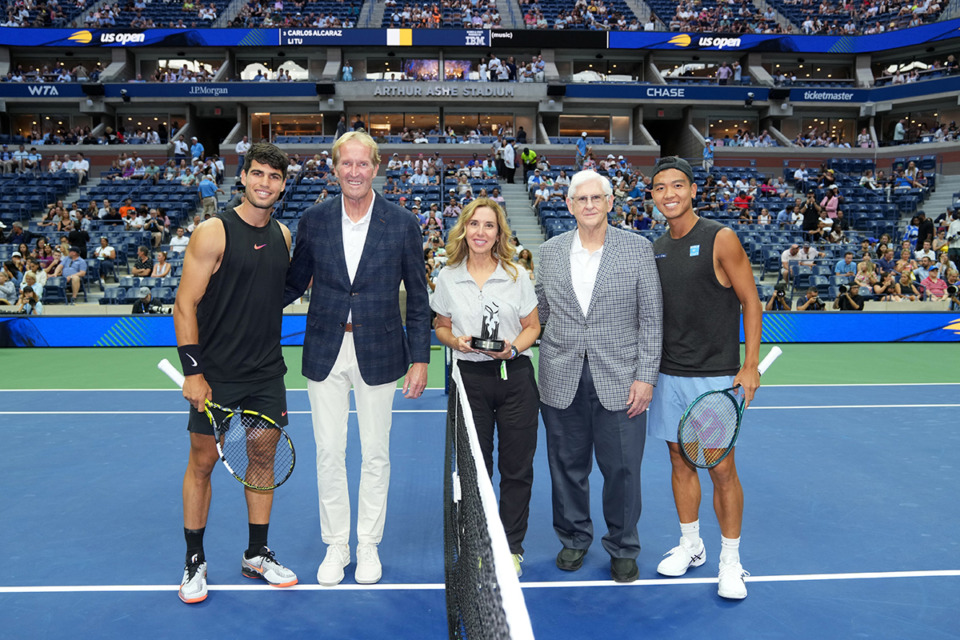 <div><strong>Tennis Memphis representatives&nbsp;were selected to perform the coin toss for the Carlos Alcaraz vs. Li Tu match at the U.S. Open Tuesday, Aug. 27, 2024.</strong> (Darren Carroll/Courtesy USTA)</div>