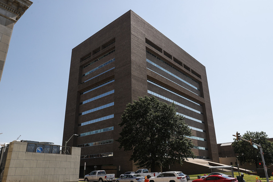 <strong>Elevators at the Shelby County Criminal Justice Center are in need of repair.</strong> (Mark Weber/The Daily Memphian)