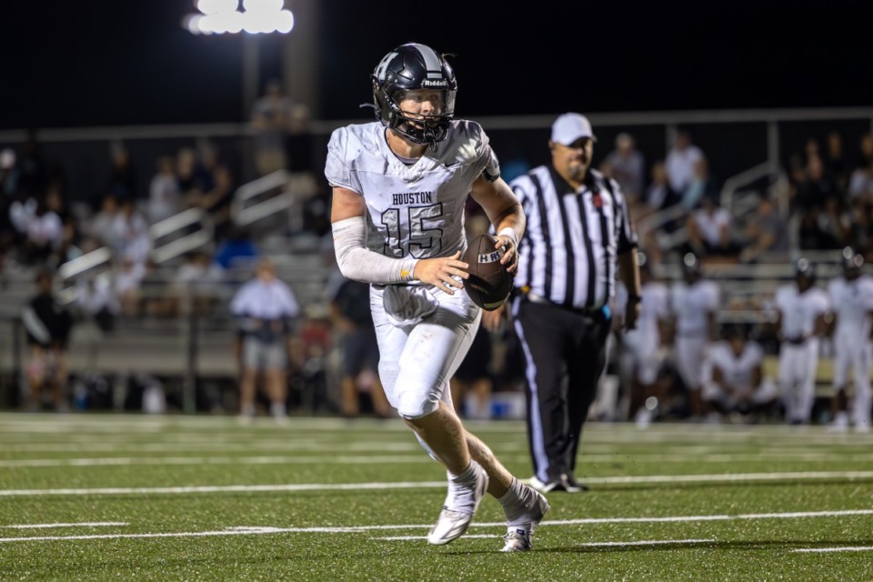 <strong>Houston&rsquo;s Chandler Day (15) runs with the ball in the game against DeSoto Central on Aug. 29, 2024.</strong> (Wes Hale/The Daily Memphian file)