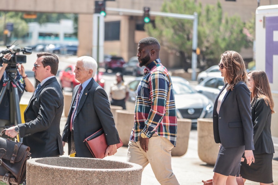 <strong>Flanked by his attorneys, former MPD officer Emmitt Martin walks into the Odell Horton Federal Building Aug. 23, 2024.</strong> (Patrick Lantrip/The Daily Memphian file)