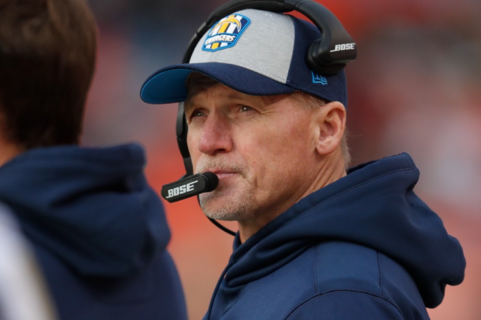 <strong>Ken Whisenhunt looks on during the first half of an NFL football game against the Denver Broncos, Sunday, Dec. 30, 2018, in Denver.</strong> (AP Photo/David Zalubowski)