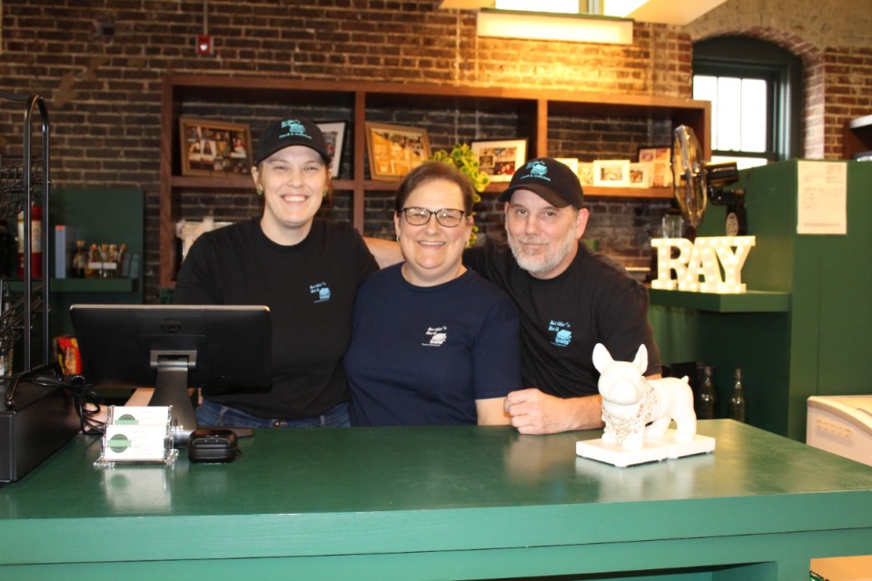 <strong>Kellie Barksdale (center) is opening Kellie's Deli with her daughter Ashley Barksdale (left) and brother Jesse Alls at her side.&nbsp;All three have experience in the fast-food industry.</strong> (Sophia Surrett/The Daily Memphian)