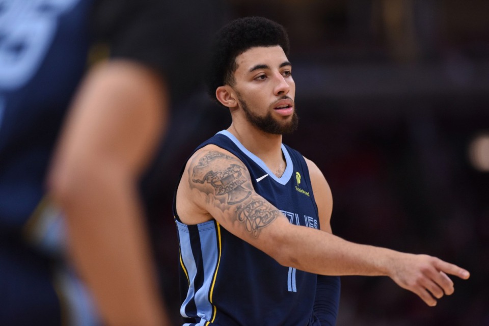 <strong>Memphis Grizzlies' Scotty Pippen Jr. talks to teammates during the second half of an NBA preseason basketball game against the Chicago Bulls in Chicago, Saturday, Oct. 12, 2024. Memphis won 124-121.</strong> (AP Photo/Paul Beaty)