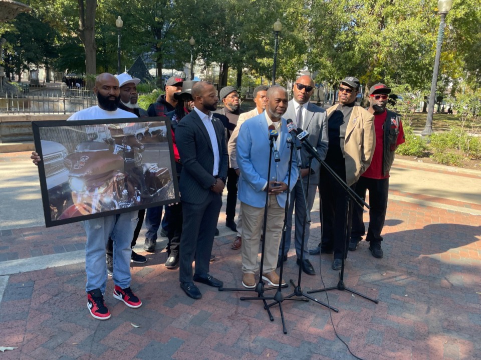 <strong>Michael Dockery announces the fourth annual Stomp the City Iconic awards show, honoring local achievers in music, acting and public service. Dockery founded the awards show after the death of his niece to gun violence.</strong> (Julia Baker/The Daily Memphian)